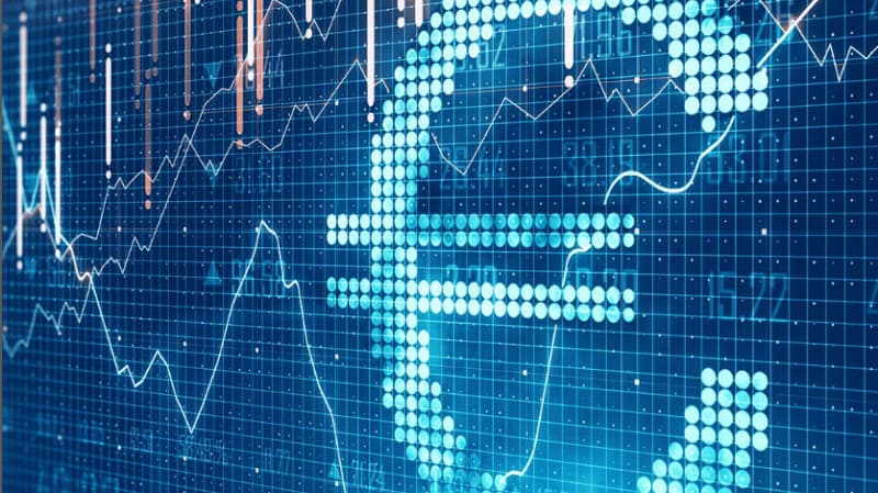 Euro digitale su uno schermo, con grafici luminosi