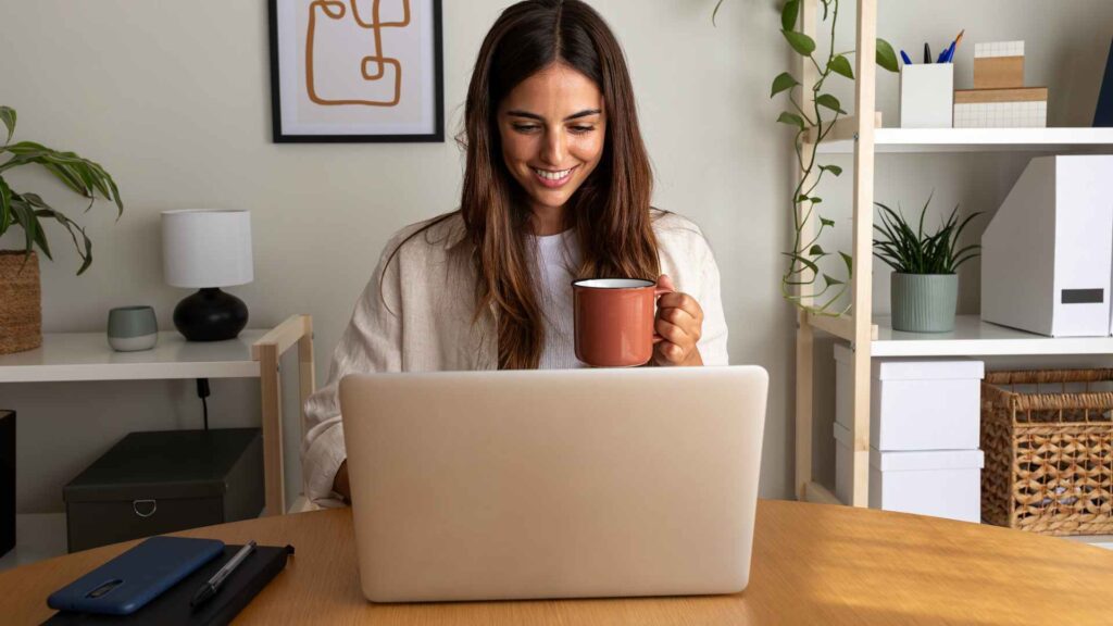 Partita IVA regime forfettario e lavoro dipendente: regole, limiti e novità 2026